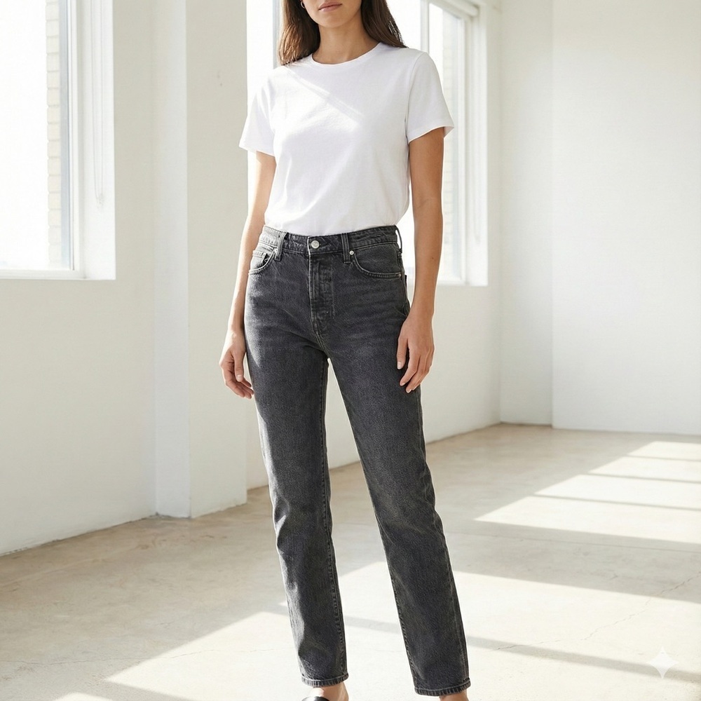 Frame faded black Le Beau straight leg ankle jeans - size 2